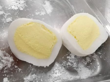 Mochi diisi penuh dengan es krim Mangga