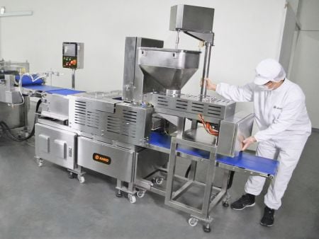 Phễu chứa mô-đun được thiết kế để thuận tiện cho việc thay đổi nguyên liệu trong quá trình sản xuất