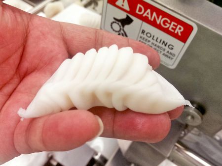 Voordat de 'plooivormingskit' wordt aangepast, is het product licht vervormd aan de zijkant