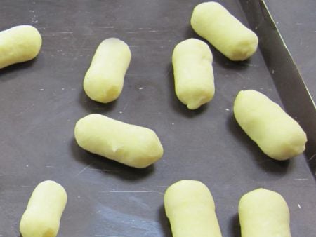 Produk terbentuk dengan baik pada suhu hangat dengan sedikit penyesuaian pada mesin.