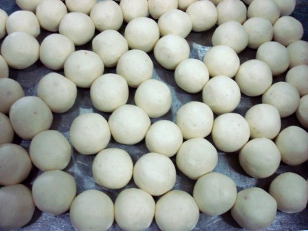 ANKO'nun qida maşını müştəri tələblərinə cavab verərək Rasgulla-ları uğurla istehsal edir