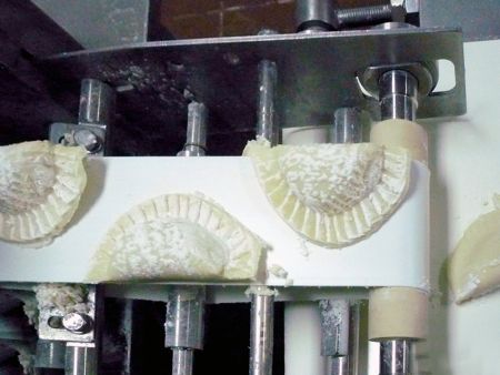 Is í an t-aiste bia Sambousek níos tiubh ná mar is mian leat