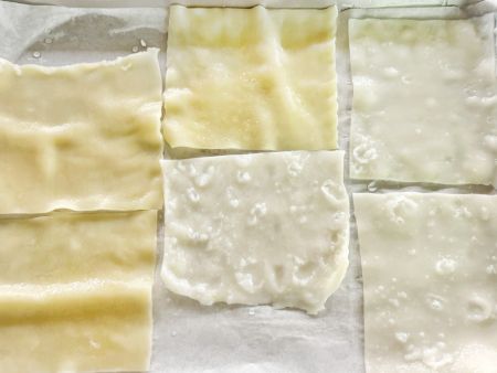 Vzorky bežných a bezlepkových obalov na knedle vyrobené podľa rôznych receptov