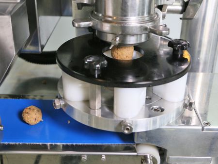 Spherical products made with plain molds