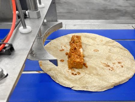 برایتو با مرغ تیکا ماسالا پر شده است.