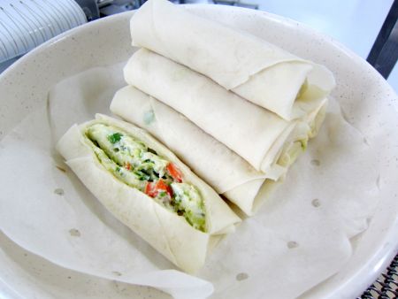 Ang mga Paneer Spring Rolls ay perpektong nabuo matapos tulungan ng ANKO para sa mga pag-aayos