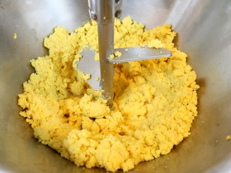 The custard filling is then loaded into the filling hopper