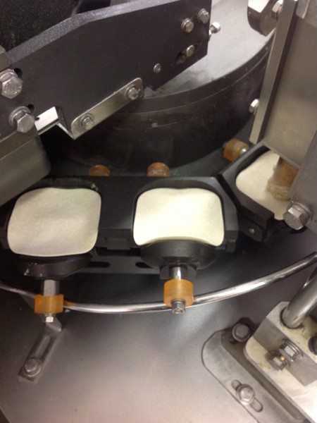 Doldurma, sarıcılara yerleştirilir.