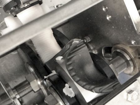 Sử dụng khuôn kẹp đặc biệt để sản xuất Har Gow