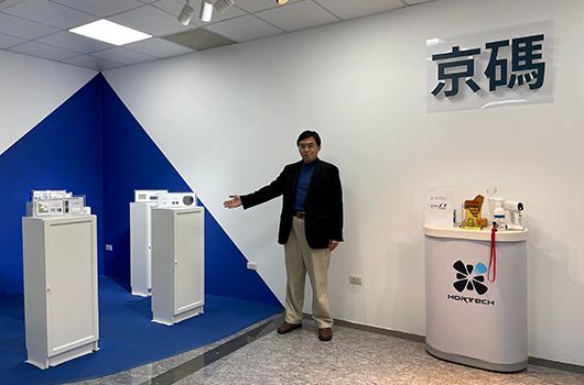 若需服務,請填寫下列表格。由於雷射對於每種材料的加工效果都有所不同,建議您先告知我們需要加工的材質、大小、厚度,若有加工圖也可以附檔寄給我們,京碼會依您所需要的服務提供報價給您,謝謝。京碼激光雷射加工製造服務流程: