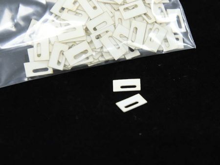 Micro-taglio di film biomedicali - Utilizzare il micro-taglio laser per produrre canali microfluidici interconnessi tra diversi strati di materiali film biomedicali