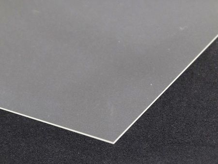 Taglio laser senza soluzione di continuità di substrati in vetro MicroLED - Utilizza fasci focalizzati di micron con una lunga profondità di campo (DOF) che assomigliano a un coltello di luce