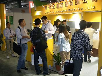 LIEN CHY METAL LAMINÉ ANTI-EMPREINTES DIGITALES EN ACIER INOXYDABLE AVEC UNE DURETÉ ÉLEVÉE DE 5H ANTI-BROUILLARD SALIN, VOUS AIDANT À RÉDUIRE LES COÛTS DE PLUS DE 20%