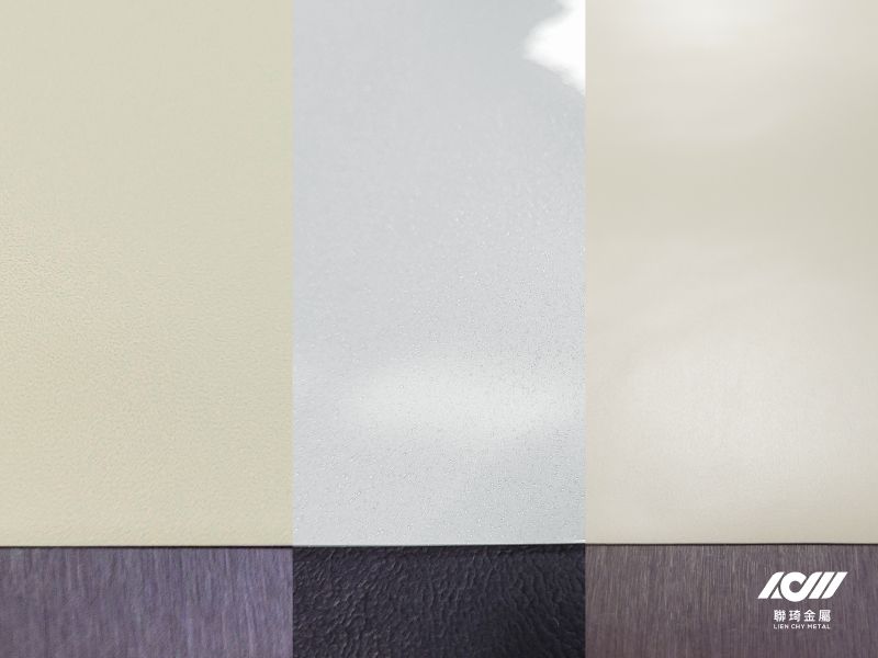 De nieuwste kleuren gelamineerd metaal van 2023, van links naar rechts: Crèmekleurig, Parelwit glitter spiegelafwerking, Licht ivoorwit.