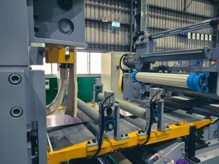 Blízký pohled na 800mm rotační střižní systém obrázek06