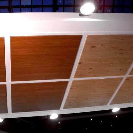 Produk baja laminasi untuk bahan bangunan - langit-langit