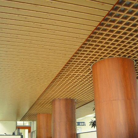 Laminovaný ocelový výrobek pro stavební materiál - mřížový strop