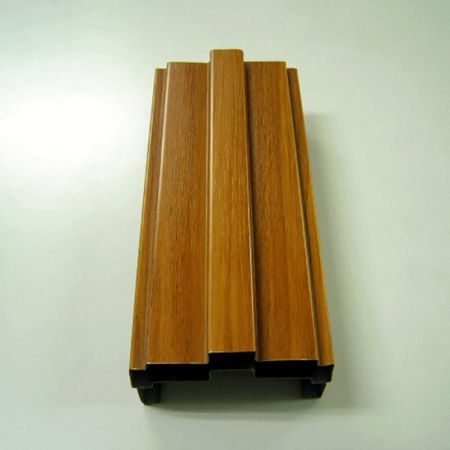 Produto de aço laminado para material de construção - teto de grelha