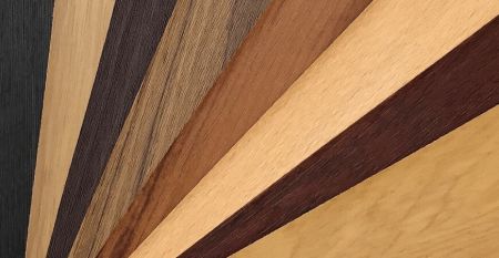 Serie di metalli laminati con grana di legno - Serie di metalli laminati con pellicola PVC in una varietà di stili a grana di legno.