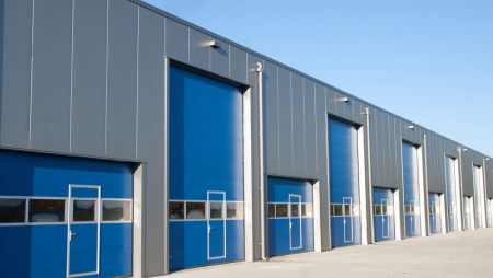 Aplikasi Logam Berlapis PVDF Luar Ruangan (Eksterior Gudang)