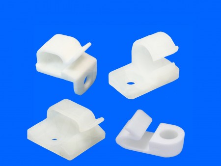 Montage de fil en plastique