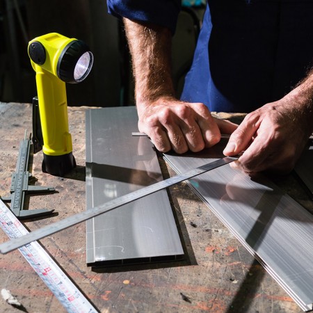 회전 가능한 산업용 손전등