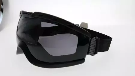 Große Sichtschutzbrille
 (Hergestellt in China)