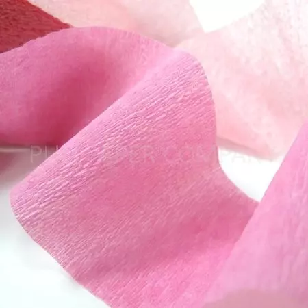Fabriquer de jolies guirlandes en papier crépon