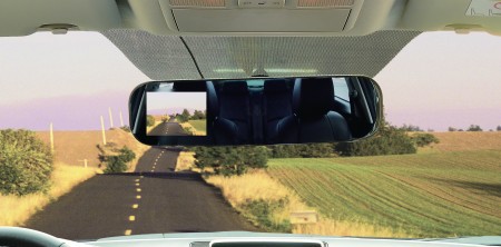 Screen Size: 4.3", the video recording of the interior mirror.
