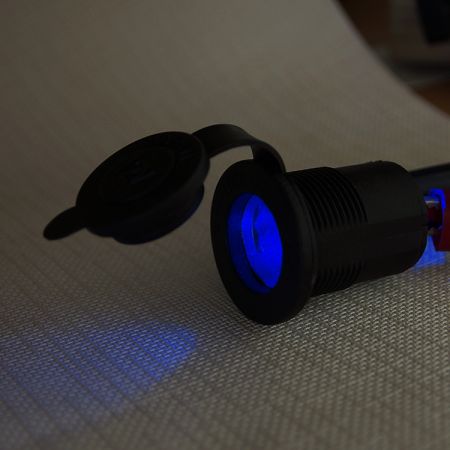 AS212Lは照明付きの底板です