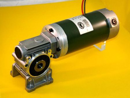 200W motor s červím převodem DIA80 s brzdou pro aplikaci AGV.