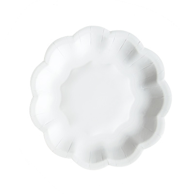 白色小花紙盤 - 蛋糕或水果可以搭配白色小花盤，可以讓客人覺得超值也有趣