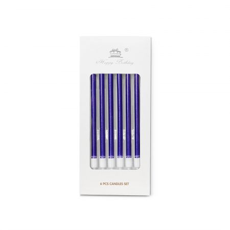 Blaue lange Geburtstagskerze - Die tiefblauen langen Geburtstagskerzen kommen in Packungen zu 6. Dieser konservative Farbton strahlt ein Gefühl von Stabilität und Gelassenheit aus. Sie sind perfekt geeignet, um die exklusiven Geburtstagskuchen von Herren zu schmücken.
