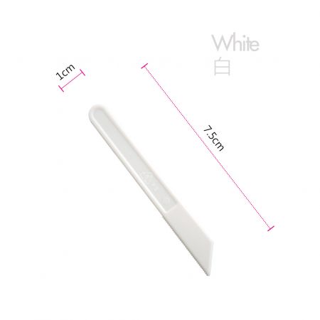 Cuchillo de plástico blanco