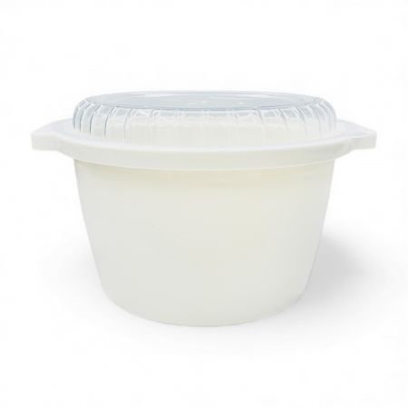 3000ml防漏年菜湯鍋 - 3000ml防漏年菜湯鍋寬身盛裝羊肉爐或排骨湯整塊食材，高載量符合家庭聚餐需求。每50組出貨，直徑22x14.7cm。