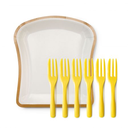 Toast Shape Cake Plate and Fork - Toast-shaped cake plates paired with lemon-yellow cake forks, 6 plates and 6 forks per pack, 100 sets per box.