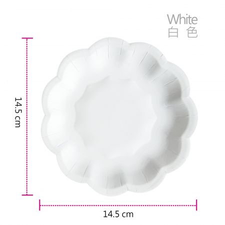 白色小花蛋糕盤