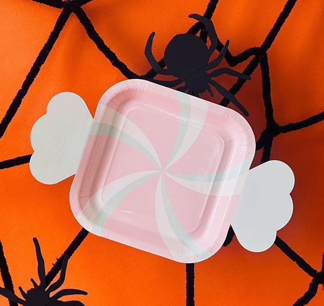 Piring Kek Bentuk Gula-gula