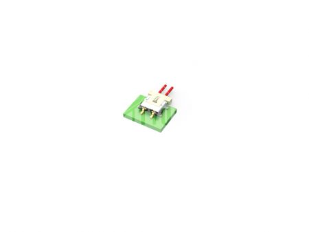 ピッチ1.80mmのワイヤー対基板コネクタ