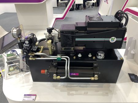 सर्वो इंटीग्रेटेड पावर यूनिट 2.9KW/30L