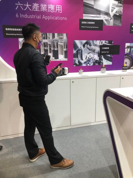 CML विदेशी मीडिया द्वारा लाइव प्रसारण (2)