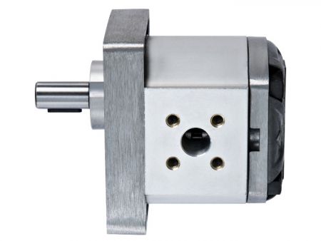 A系列小型化低噪音外啮合齿轮泵EGA-1.2-R。