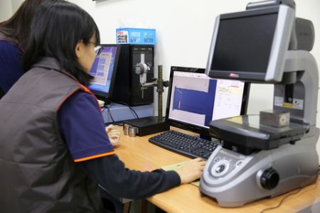 Sistema di misurazione delle dimensioni delle immagini KEYENCE (IM-6120)