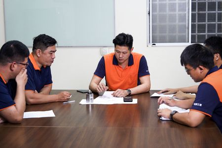Resuelve el Desafío de Fabricar Tornillos que son Difíciles de Producir Debido a la Deformación - Super Nut Equipo de I+D Resolvió Problemas de Tornillos