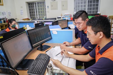 Super Nut Hjälpte kunden att lösa problemet med koncentricitet - Super Nut F&U-team