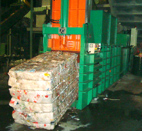 เครื่องอัดแบบปิดท้าย