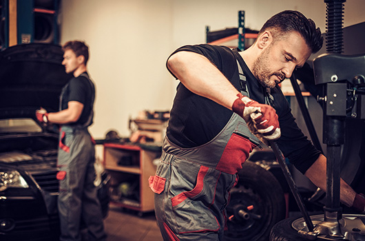 Los mejores conjuntos de equipamiento con alta tenacidad y buenas propiedades protectoras.