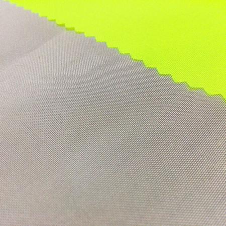 Gris hecho de Nylon 6, hilo de alta tenacidad de 210 Deniers - Gris hecho de Nylon 6, hilo de alta tenacidad de 210 Deniers.