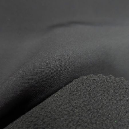 再生聚酯纖維四面彈刷毛防水透濕布料 - 再生聚酯纖維100D四面彈刷毛防水透濕布料
