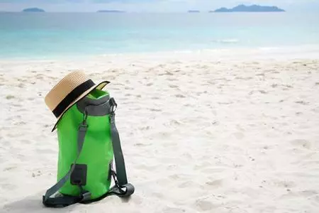 利用浸軋加工、高分子背膠添加就能達到抗菌效果。